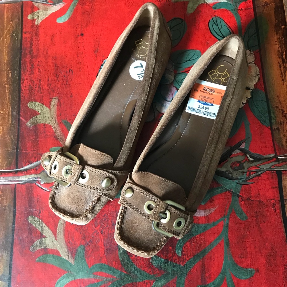 WOMEN SHOES